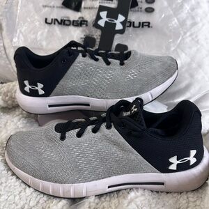 Under Armour Womens Micro G Running Shoes Size 7.5